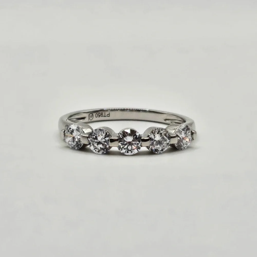 Platinum 5-stone Round Brilliant Diamond Ring 1.00 Carat Total Weight VS2 - Picture 3 of 8